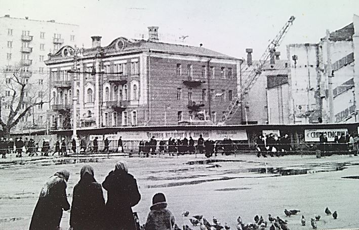 Строительство нового корпуса кинотеатра "Пролетарий!. 1969.