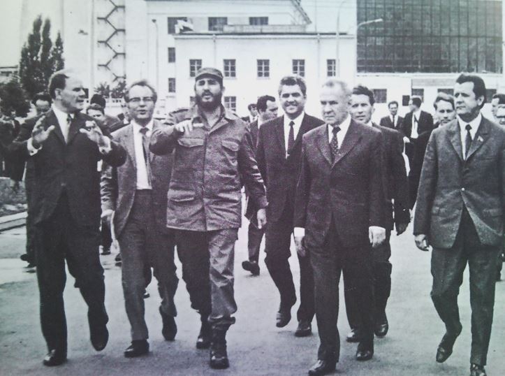 Фидель Кастро на НВАЭС. Справа от него А.Н. Косыгин, крайний справа - первый секретарь Воронежского обкома партии В.И. Воротников. 2 июля 1972.